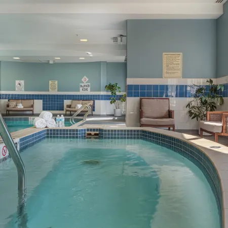 Holiday Inn Express & Suites BELLEVILLE by IHG
