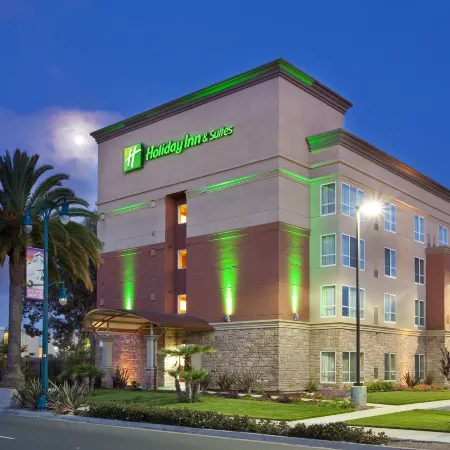 Holiday Inn & Suites OAKLAND - AIRPORT by IHG