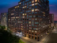 Hilton New York/Downtown Brooklyn Hotels near Junior's Cheesecake