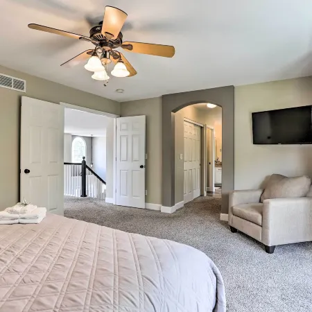 Spacious Parkview Home 12 Mi to Denver, Game Room Hotels in Thornton