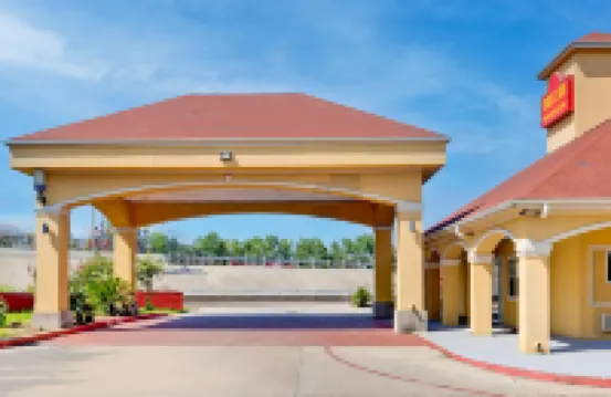 Capital O Deluxe Inn Channelview Houston I-10