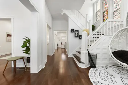 Cozy Haven with Shared Kitchen and Workspace - Charming Retreat Отели рядом с достопримечательностью «Fox Chapel Golf Club»