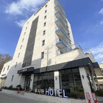Gangneung (Jumunjin) Lucia Hotel Отели рядом с достопримечательностью «Библиотека «Сунджу»»