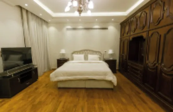 Alsawah Elite 5Br Retreat with Private Pool in Green Heights