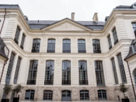 Hôtel Royal Beaulaincourt Hotels in Béthune