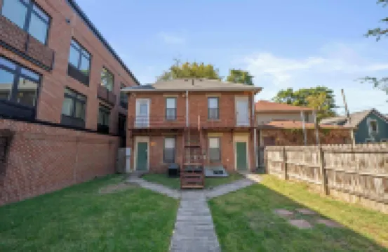 The Luxe Pearl Residences 872.5 Hotels in 