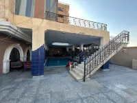 Triangle Pyramids Boutique - مسبح خاص