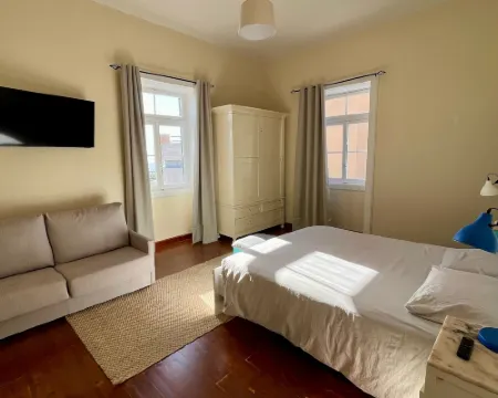 Lazareto 148 Hostel Hoteles en São Gonçalo