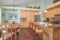 #215a-great Location on the Bike/ski Path With Garage: 10 Minute Walk to Town & Lifts Hotels in Ketchum
