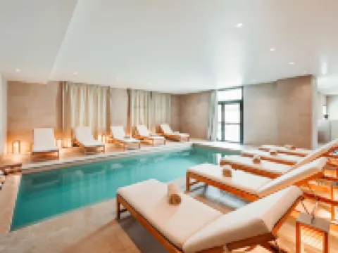 Mercure Avignon TGV Hotel et Spa