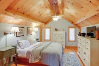 1 Mi to Mt Snow: 'Luna Stella' Home w/ Fireplace - 3-Star