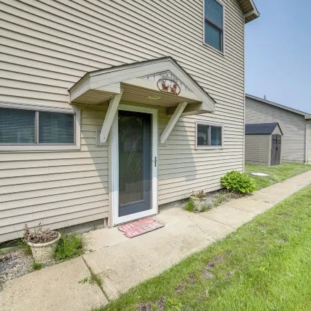 Waterfront Jackson Vacation Rental on Olcott Lake!