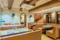 Arina Vedic Haveli 2 Min walk to Ganga - Breakfast