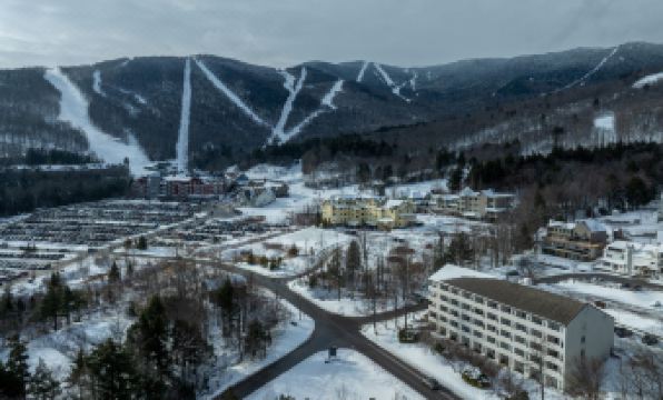 208 Village Gate Studio Bedroom Condo by RedAwning
