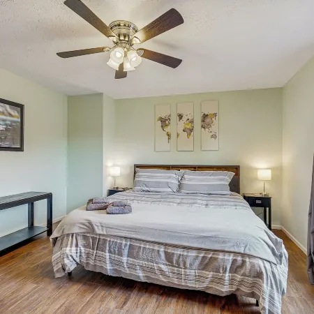 1/2 Mi to Lake! Traverse City Retreat w/ Dock