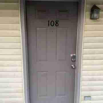 Charming One-Bedroom Condo on Music Row Others