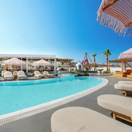 The Amethyst Exclusive Suites Oia Отели рядом с достопримечательностью «Пляж мыса Колумбо»