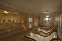 The Ritz-Carlton, Dubai - suối nước nóng