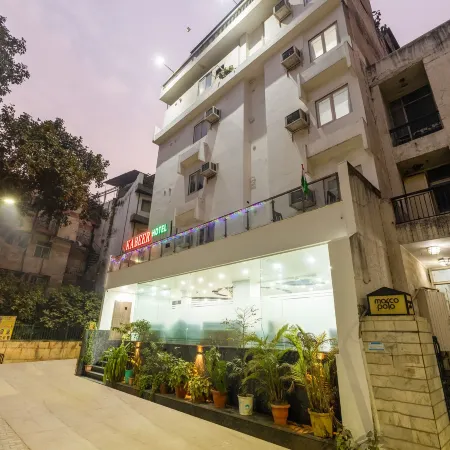 Hotel Kabeer Near New Delhi Railway Station Отели рядом с достопримечательностью «Радж Гхат»