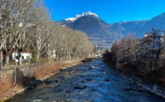 Central, spacious and comfortable, easy to reach by car or train.