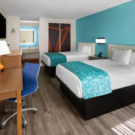 Howard Johnson by Wyndham Savannah GA