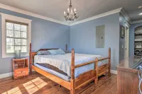 Secluded Getaway Home w/ Trails + Waterfall! - Pet friendly
