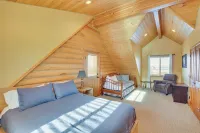 Garden City Cabin ~ 6 Mi to Bear Lake State Park! - balcon