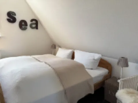 Beautiful vacation home, 150m to sandy beach with own beach chair, garden, sauna, WLAN Hotels in Schonberger Strand