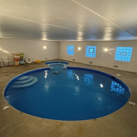 Newly Renovated 5-Bedroom Home Near Lambeau Field with Indoor Pool.