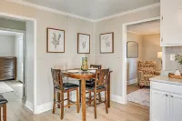 2 Mi to Uptown Lexington: Pet-friendly Getaway! - Homestays