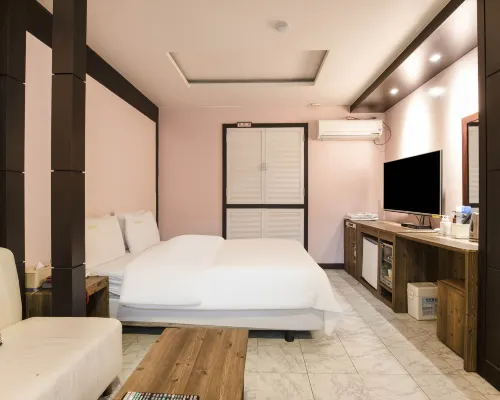 Uijeongbu Main Motel Hotels near Hoamsa Temple