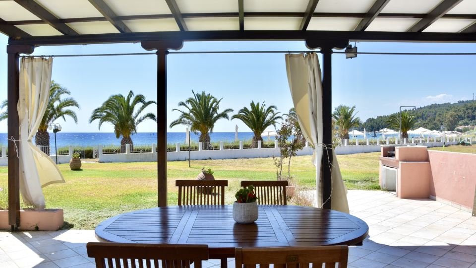 Stunning Beachfront Villa for Rent