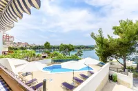 Apartments Edita - Pools