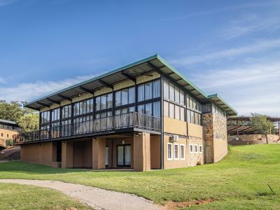 Riverstone Lodge