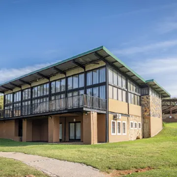 Riverstone Lodge
