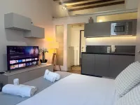 อะคาซาดิอิมมา วีชิโน เมโทร Wi-Fi ลูมิโนโซ