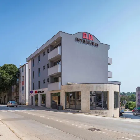 Pula City Center Accommodation with Free Parking