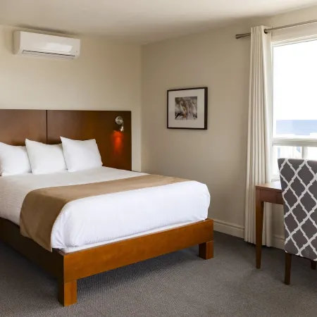 Hotel les Trois Soeurs Hotels in Perce