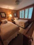 Lakefront Cabin, Kayaks, Private Dock, Hot Tub, Gardens-Owls Nest,Deep Creek