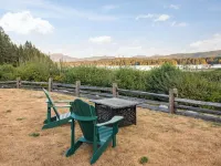 Sproat Lake Landing Resort Hotels in Alberni-Clayoquot