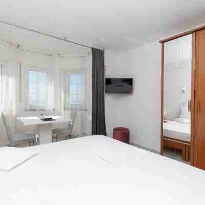 Apartment and Rooms Ana Rooms