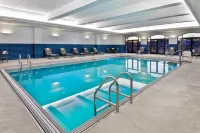 Hampton Inn & Suites Kansas City-Country Club Plaza - Pool