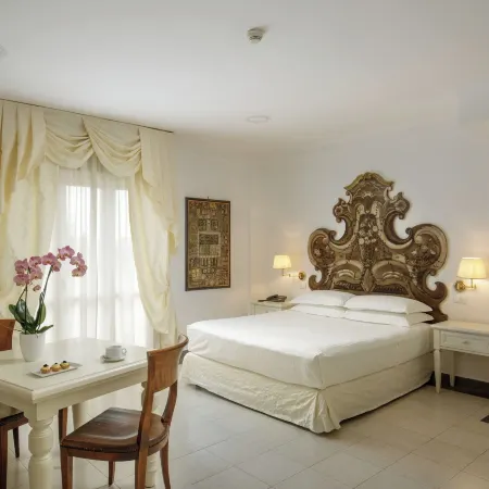 Arcom Palace