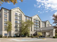 Hyatt Place Indianapolis Airport Hotels near Indianapolis International Airport