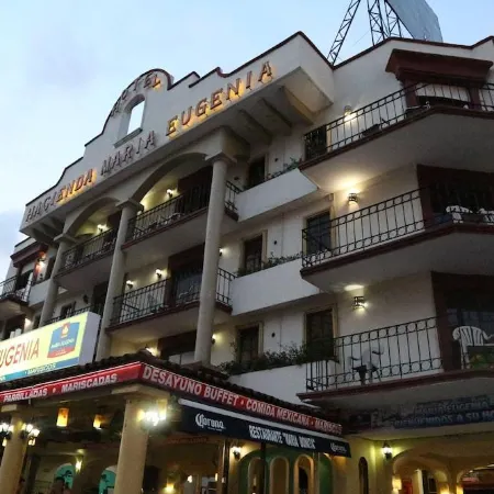 Hotel Hacienda María Eugenia Отели рядом с достопримечательностью «Конгресс-центр Акапулько»
