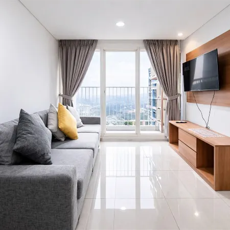 Comfy White 2Br For 3 Pax At Tuscany Residence
