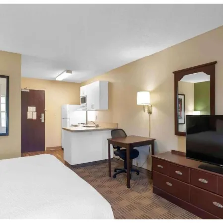 Motel 6 Suites Rochester Greece, NY