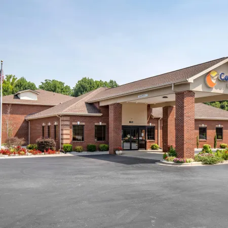 Comfort Inn Near Downtown & Blue Ridge Pkwy