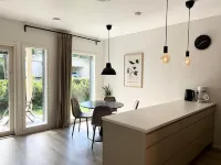 Modern 3BR House with Sauna & Parking