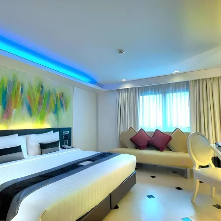 Aspira Skyy Sukhumvit 1 Отели рядом с достопримечательностью «Пирс Witthayu»